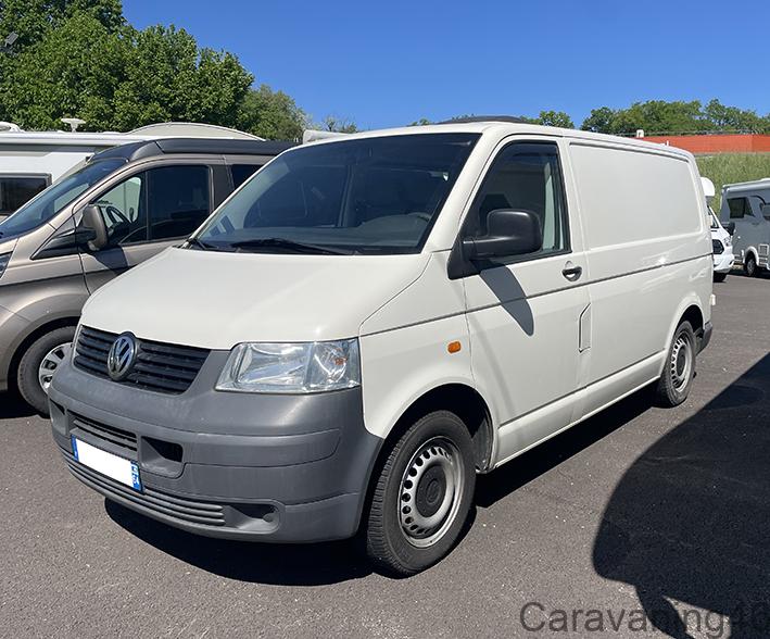 Volkswagen T5 - Camping-car 4 couchages à partir de 79,00 £ par jour Goboony