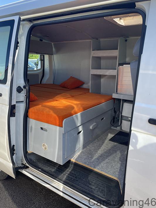 Volkswagen T5 - Camping-car 4 couchages à partir de 79,00 £ par jour Goboony